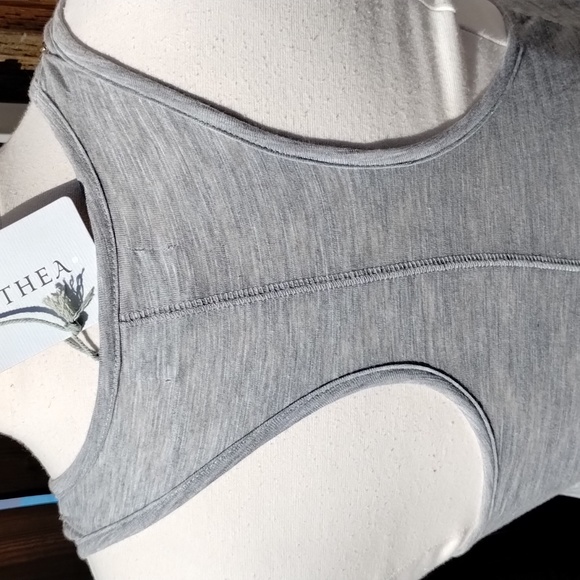 Alythea Chain Jewels Well Fitting In All Positions Tank Top - Picture 6 of 11